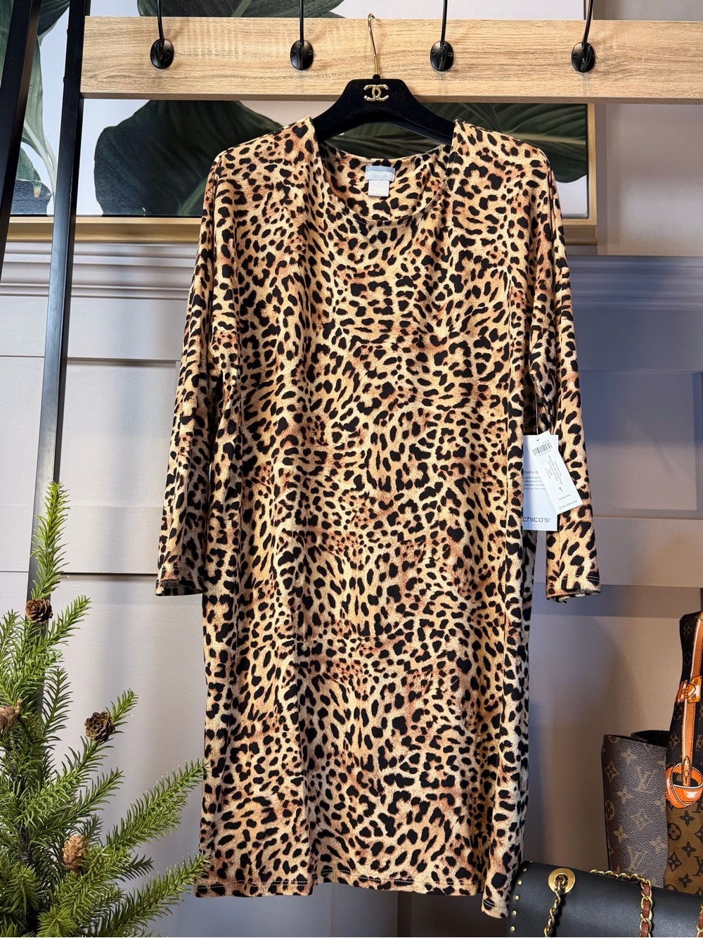 New Chicos Tunic Top Size 1 Leopard Print Crewneck 3/4 Sleeve Brown Black Knit